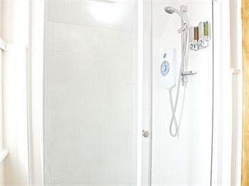 Silverstone Guest House Ngoại thất bức ảnh